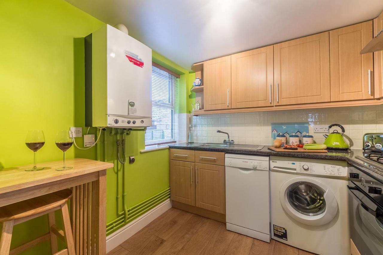 Bay View Apartment Хънстантън Екстериор снимка