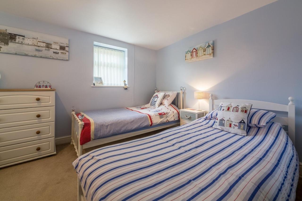 Bay View Apartment Хънстантън Екстериор снимка