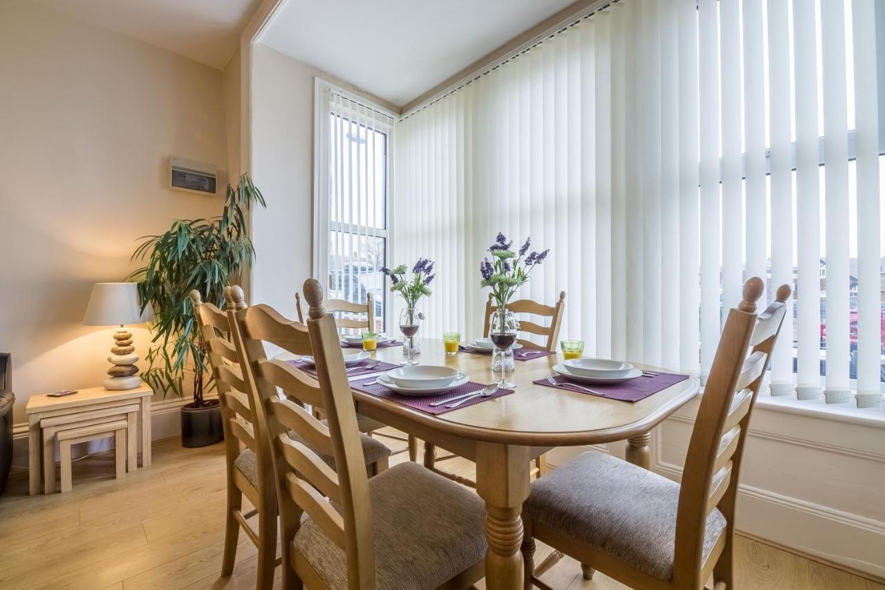 Bay View Apartment Хънстантън Екстериор снимка