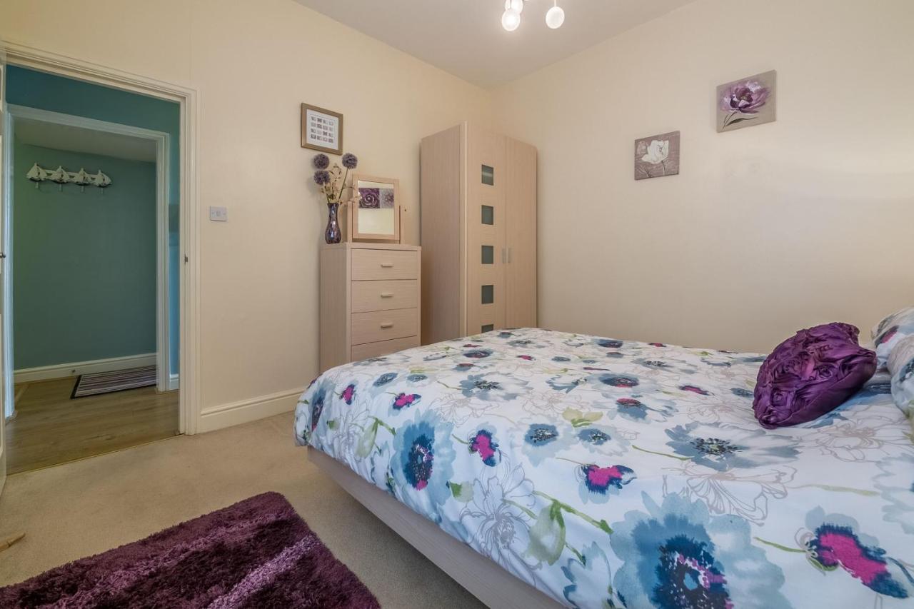 Bay View Apartment Хънстантън Екстериор снимка