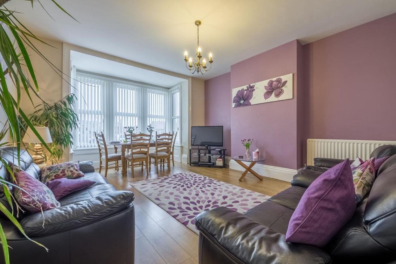 Bay View Apartment Хънстантън Екстериор снимка