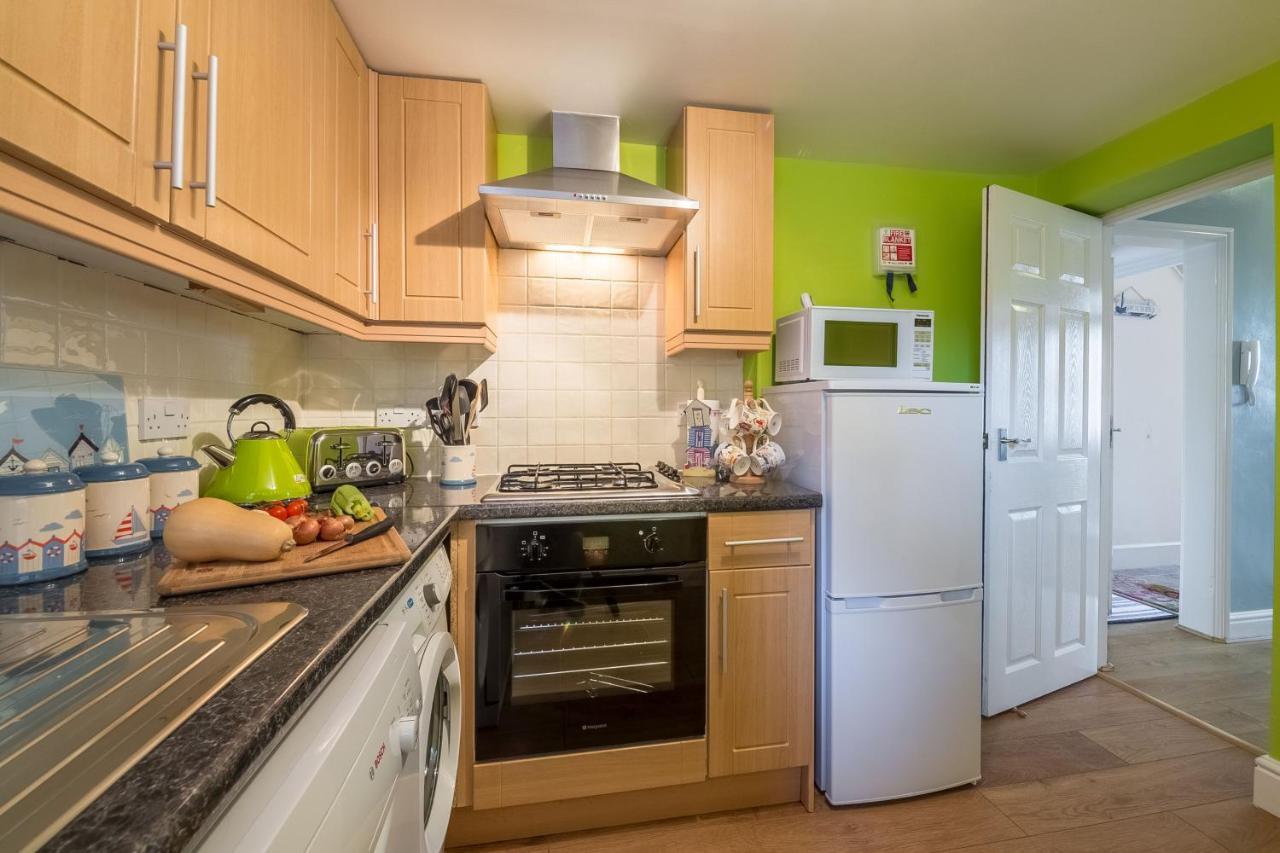 Bay View Apartment Хънстантън Екстериор снимка