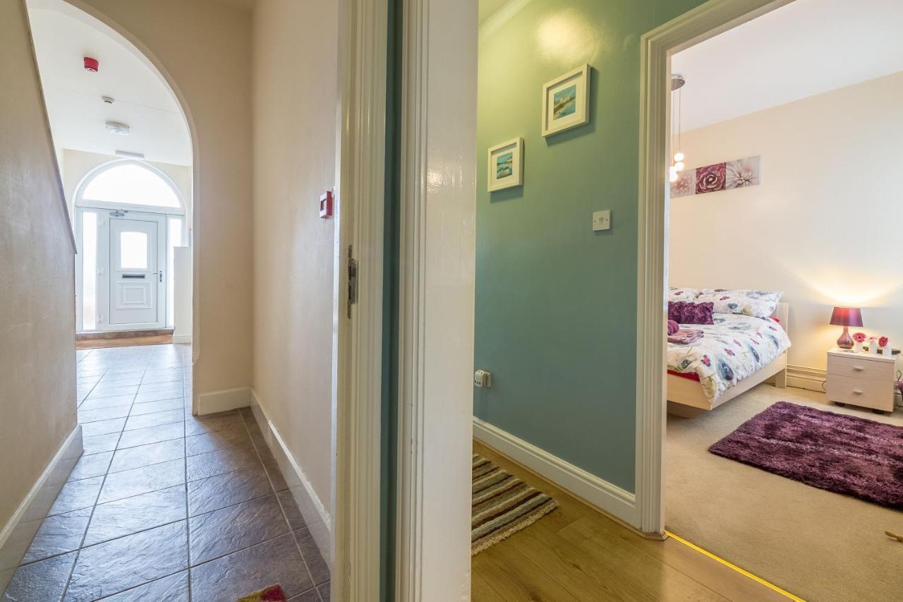 Bay View Apartment Хънстантън Екстериор снимка
